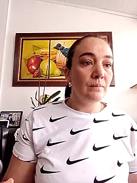 skayhot  online show from February 27, 2025, 1:38 pm