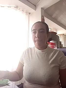 skayhot  online show from February 26, 2025, 1:00 pm