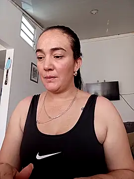 skayhot  online show from March 1, 2025, 3:16 pm