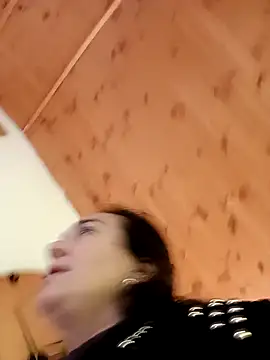 skayhot  online show from February 22, 2025, 1:13 pm