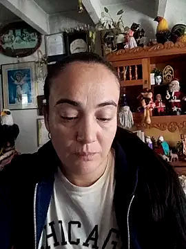 skayhot  online show from December 15, 2025, 1:17 pm