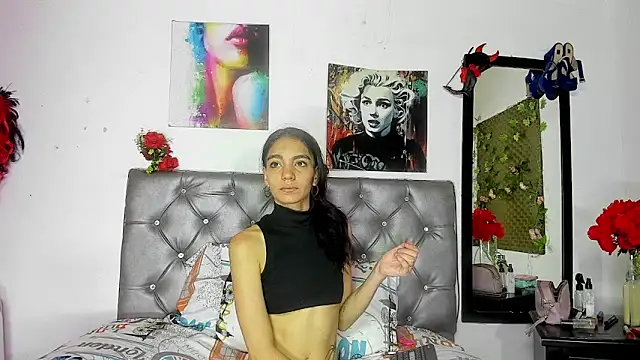 YUKIODAVIS online show from November 11, 2025, 1:28 pm