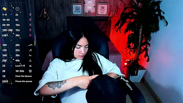 Snapshot of miichael_black chatting on October 5, 2025, 8:54 pm miichael black online show from October 5, 2025, 8:54 pm