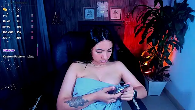 Snapshot of miichael_black chatting on November 9, 2025, 9:35 am miichael black online show from November 9, 2025, 9:35 am