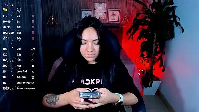 Snapshot of miichael_black chatting on October 4, 2025, 9:38 pm miichael black online show from October 4, 2025, 9:38 pm