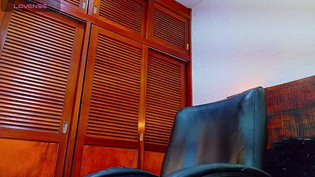 Snapshot of Celeste_sanz chatting on September 9, 2025, 5:33 pm Celeste sanz online show from September 9, 2025, 5:33 pm