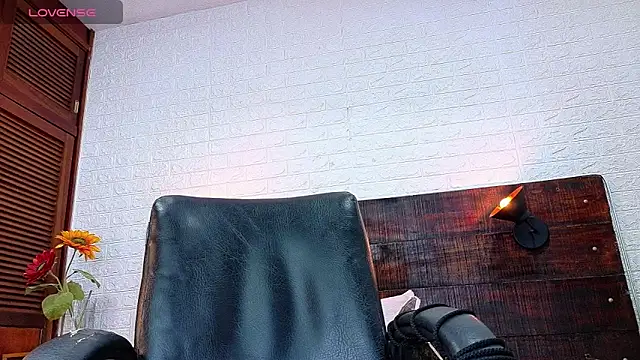 Snapshot of Celeste_sanz chatting on November 25, 2025, 10:48 am Celeste sanz online show from November 25, 2025, 10:48 am