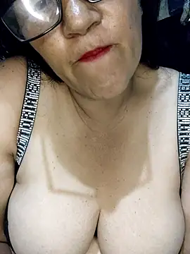 Snapshot of Edged_Hot69 chatting on March 27, 2026, 3:26 am Edged Hot69 online show from March 27, 2026, 3:26 am