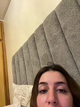 Snapshot of Hot_malak chatting on May 3, 2026, 9:29 pm Hot malak online show from May 3, 2026, 9:29 pm