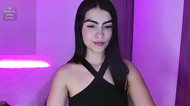 victoria-henaoo online show from November 2, 2025, 3:00 am