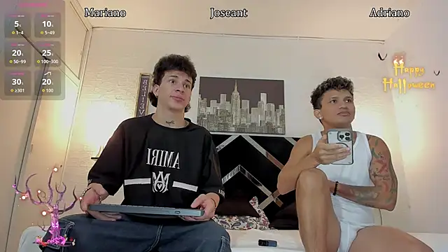 Snapshot of toyboys1 chatting on October 23, 2025, 4:55 am toyboys1 online show from October 23, 2025, 4:55 am