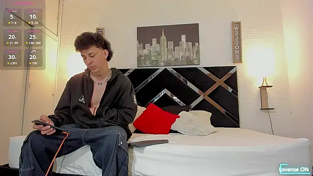 Snapshot of toyboys1 chatting on September 10, 2025, 3:49 am toyboys1 online show from September 10, 2025, 3:49 am