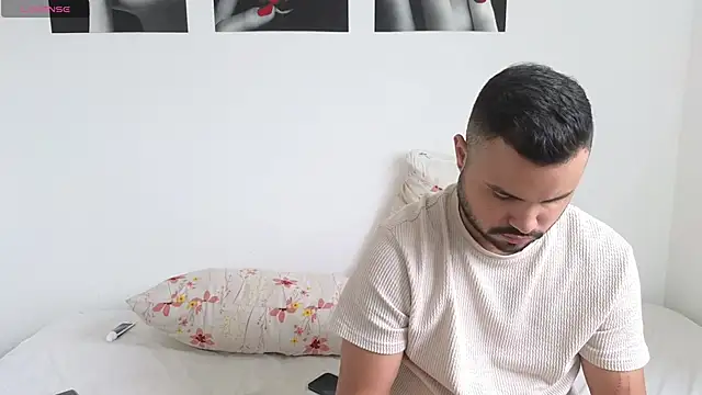 Snapshot of tammyandrade_ chatting on March 7, 2025, 6:22 pm tammyandrade online show from March 7, 2025, 6:22 pm