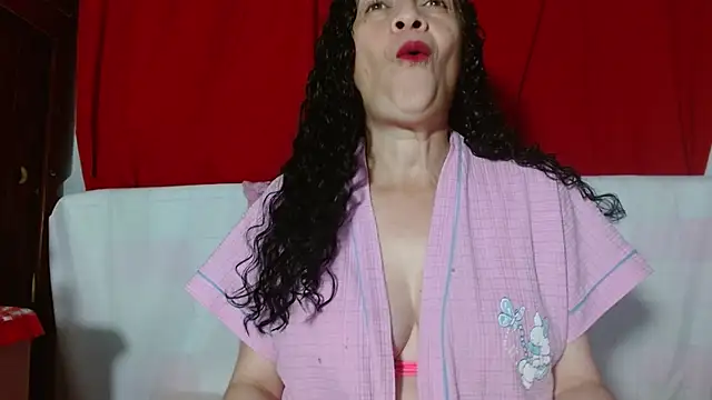 Snapshot of Tita_Madurita chatting on January 6, 2026, 8:18 am Tita Madurita online show from January 6, 2026, 8:18 am