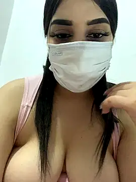 Snapshot of Miss-Soka chatting on November 24, 2025, 12:43 am Miss-Soka online show from November 24, 2025, 12:43 am