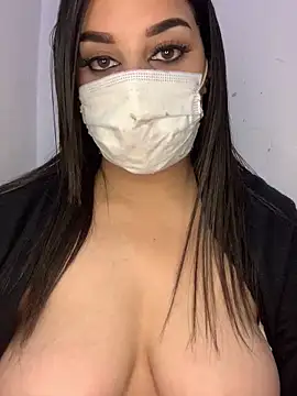 Snapshot of Miss-Soka chatting on December 17, 2025, 12:37 am Miss-Soka online show from December 17, 2025, 12:37 am