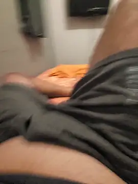 mfreitas005 online show from December 18, 2025, 1:11 am