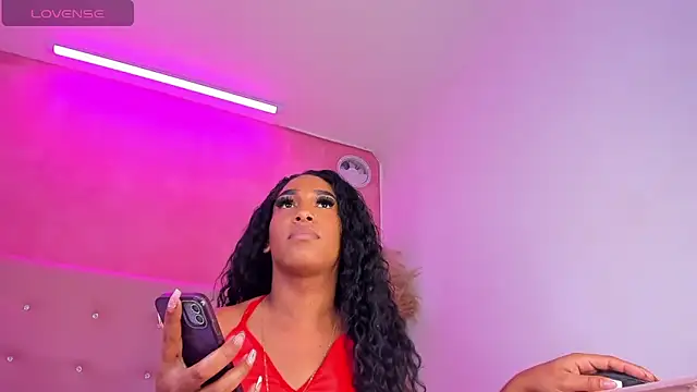 VANESS DIOR  online show from December 13, 2024, 3:54 pm