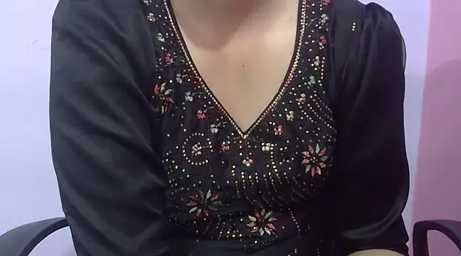 Snapshot of Little_merdaid chatting on February 23, 2025, 10:49 am Little merdaid online show from February 23, 2025, 10:49 am