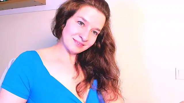 Clear Angel online show from November 21, 2025, 8:08 pm