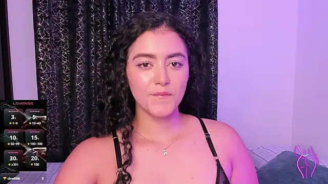 Snapshot of Adhara-zanne chatting on March 4, 2025, 3:11 am Adhara-zanne online show from March 4, 2025, 3:11 am