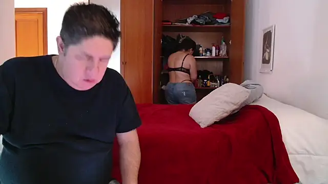 Snapshot of THIAGOEVA chatting on April 16, 2026, 7:53 am THIAGOEVA online show from April 16, 2026, 7:53 am