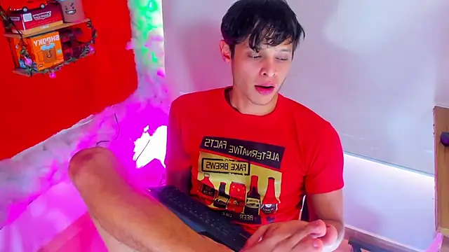 LilOwen  online show from September 26, 2025, 8:16 pm