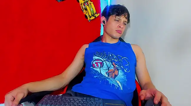 LilOwen  online show from March 5, 2025, 4:45 am