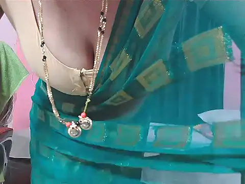 Snapshot of sunitha-3 chatting on December 1, 2025, 6:20 pm sunitha-3 online show from December 1, 2025, 6:20 pm