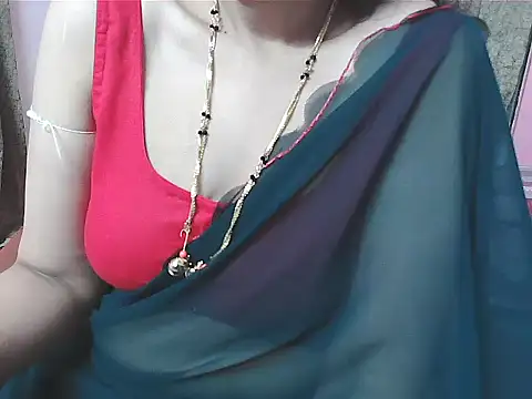 Snapshot of sunitha-3 chatting on November 20, 2025, 6:41 pm sunitha-3 online show from November 20, 2025, 6:41 pm