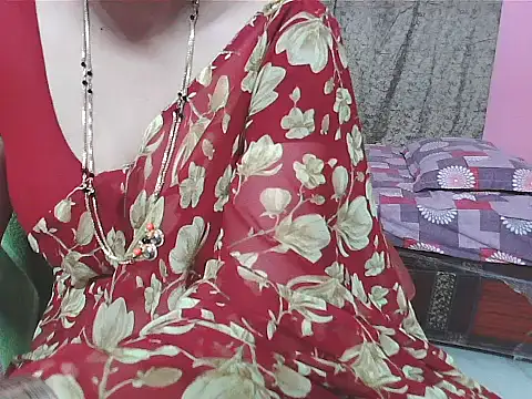 Snapshot of sunitha-3 chatting on November 17, 2025, 6:01 pm sunitha-3 online show from November 17, 2025, 6:01 pm