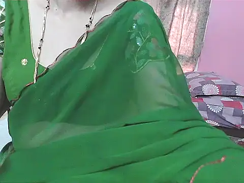 Snapshot of sunitha-3 chatting on November 19, 2025, 6:24 am sunitha-3 online show from November 19, 2025, 6:24 am