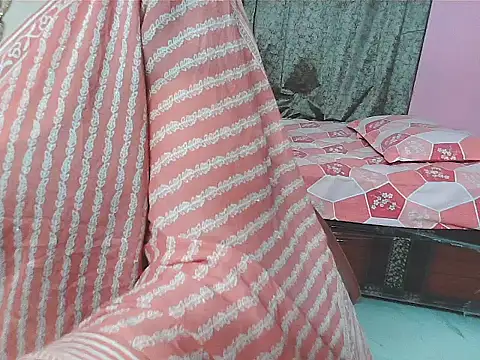 Snapshot of sunitha-3 chatting on October 31, 2025, 6:04 pm sunitha-3 online show from October 31, 2025, 6:04 pm