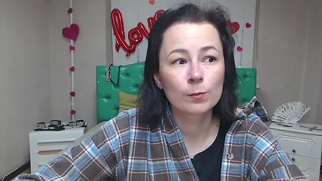 MarieSho online show from April 4, 2026, 6:20 am