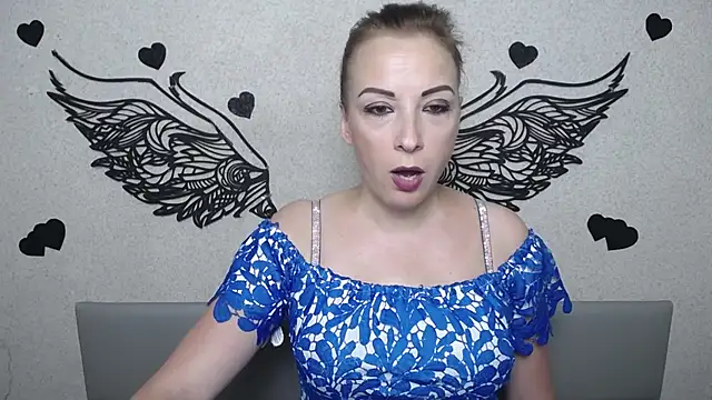 Snapshot of ElizabethSho chatting on July 4, 2026, 5:17 pm ElizabethSho online show from July 4, 2026, 5:17 pm