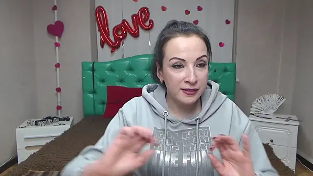 ElizabethSho online show from February 28, 2026, 6:29 pm