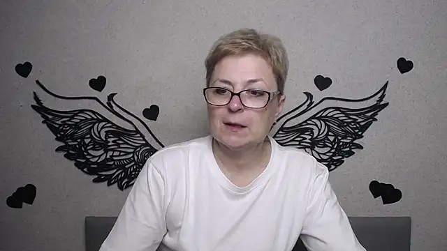 Snapshot of EmiliaGree chatting on May 31, 2026, 5:19 pm EmiliaGree online show from May 31, 2026, 5:19 pm