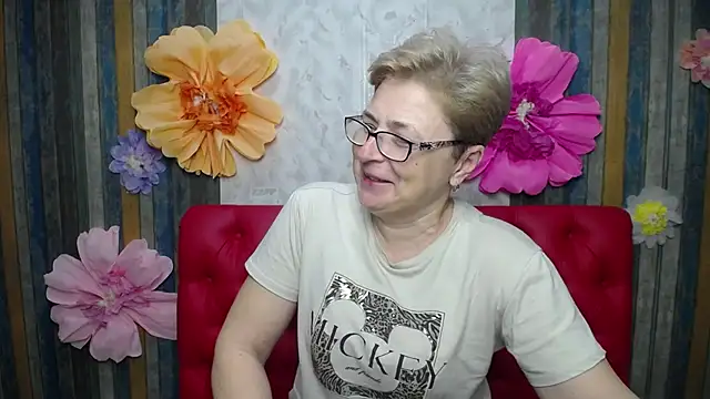 Snapshot of EmiliaGree chatting on May 15, 2026, 5:22 pm EmiliaGree online show from May 15, 2026, 5:22 pm
