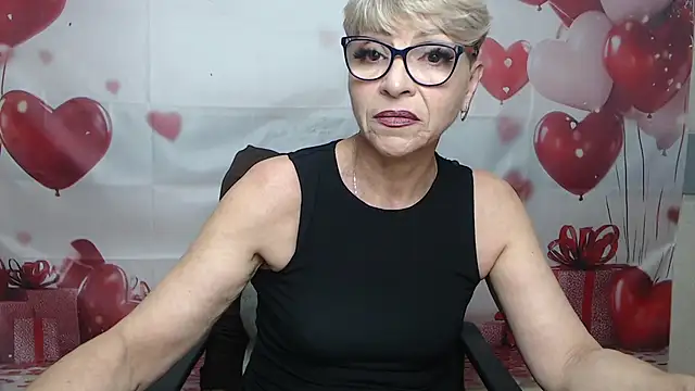 Snapshot of EllaBonito chatting on July 6, 2026, 5:36 am EllaBonito online show from July 6, 2026, 5:36 am
