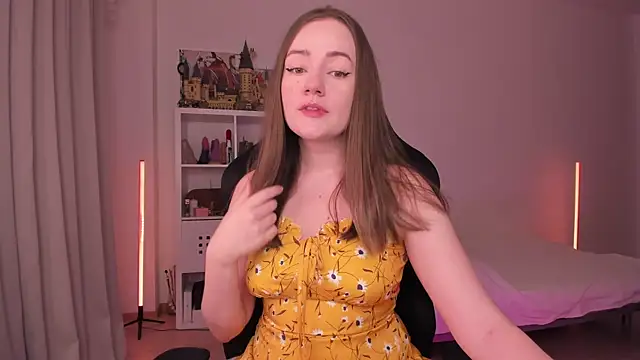 Snapshot of WalkingGirl chatting on February 8, 2025, 6:33 pm WalkingGirl online show from February 8, 2025, 6:33 pm