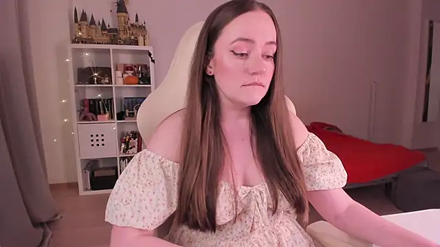 Snapshot of WalkingGirl chatting on October 1, 2025, 8:57 pm WalkingGirl online show from October 1, 2025, 8:57 pm