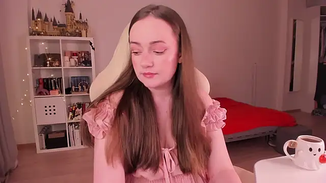 Snapshot of WalkingGirl chatting on September 30, 2025, 5:19 pm WalkingGirl online show from September 30, 2025, 5:19 pm