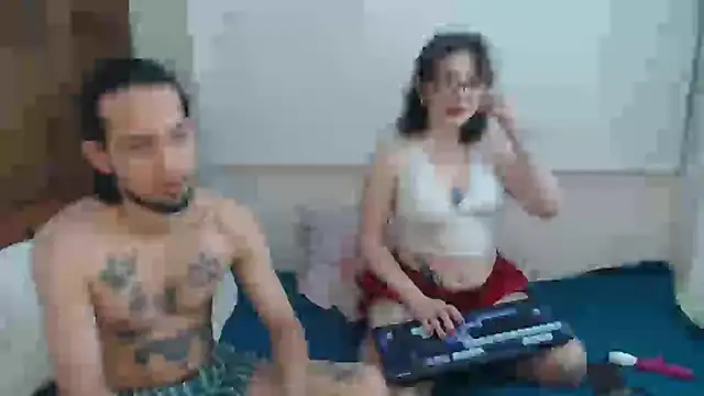 Snapshot of AsRusell666 chatting on February 8, 2025, 3:30 am AsRusell666 online show from February 8, 2025, 3:30 am