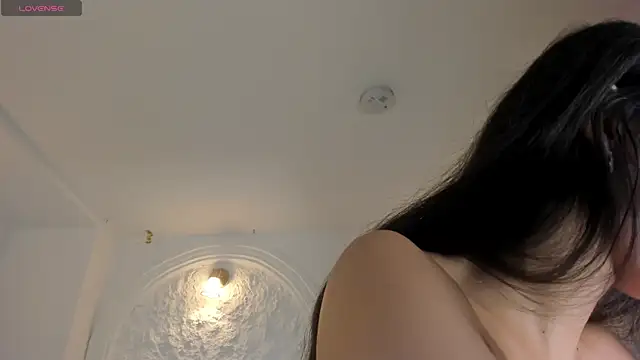 ValeriaVelvet online show from April 17, 2026, 12:08 pm