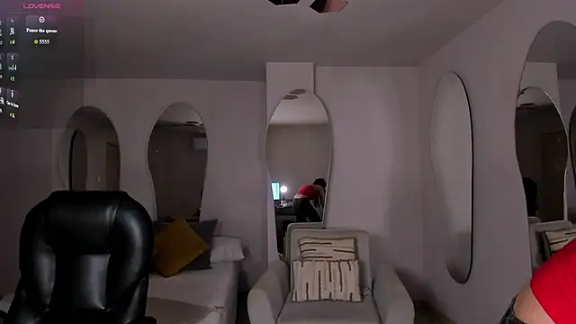 Snapshot of ValeriaVelvet chatting on April 3, 2026, 12:00 pm ValeriaVelvet online show from April 3, 2026, 12:00 pm