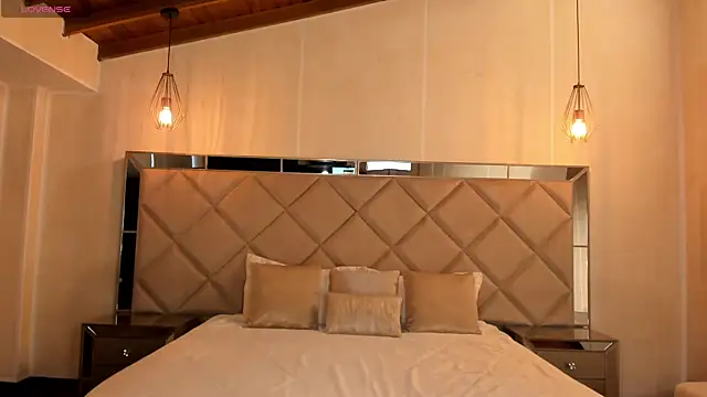 Snapshot of ValeriaVelvet chatting on December 22, 2025, 12:16 pm ValeriaVelvet online show from December 22, 2025, 12:16 pm