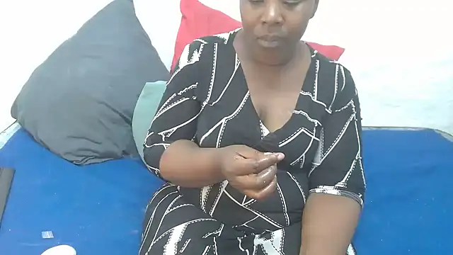 Snapshot of Thickchocolatex2 chatting on December 3, 2025, 4:39 pm Thickchocolatex2 online show from December 3, 2025, 4:39 pm