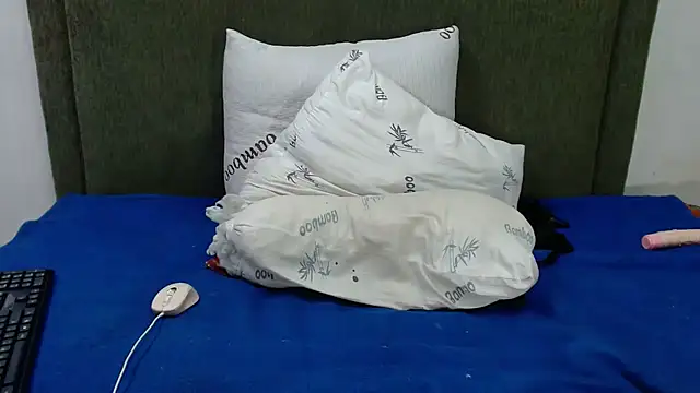 Snapshot of Thickchocolatex2 chatting on February 7, 2026, 7:55 pm Thickchocolatex2 online show from February 7, 2026, 7:55 pm