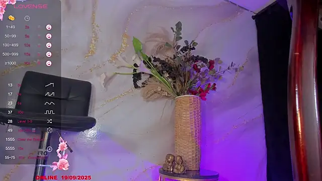 Snapshot of Karla-Ebony chatting on September 19, 2025, 1:48 pm Karla-Ebony online show from September 19, 2025, 1:48 pm