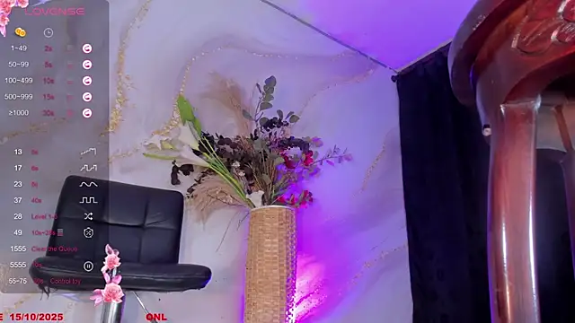 Snapshot of Karla-Ebony chatting on October 15, 2025, 1:52 pm Karla-Ebony online show from October 15, 2025, 1:52 pm